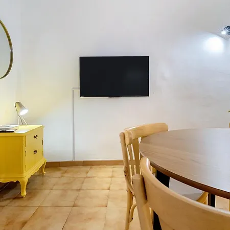 Old Town Gothic Arch Apartman *